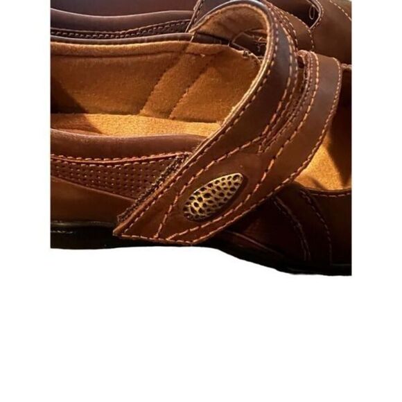 Clarks brown Comfort shoes Size 6.5 - Picture 2 of 9